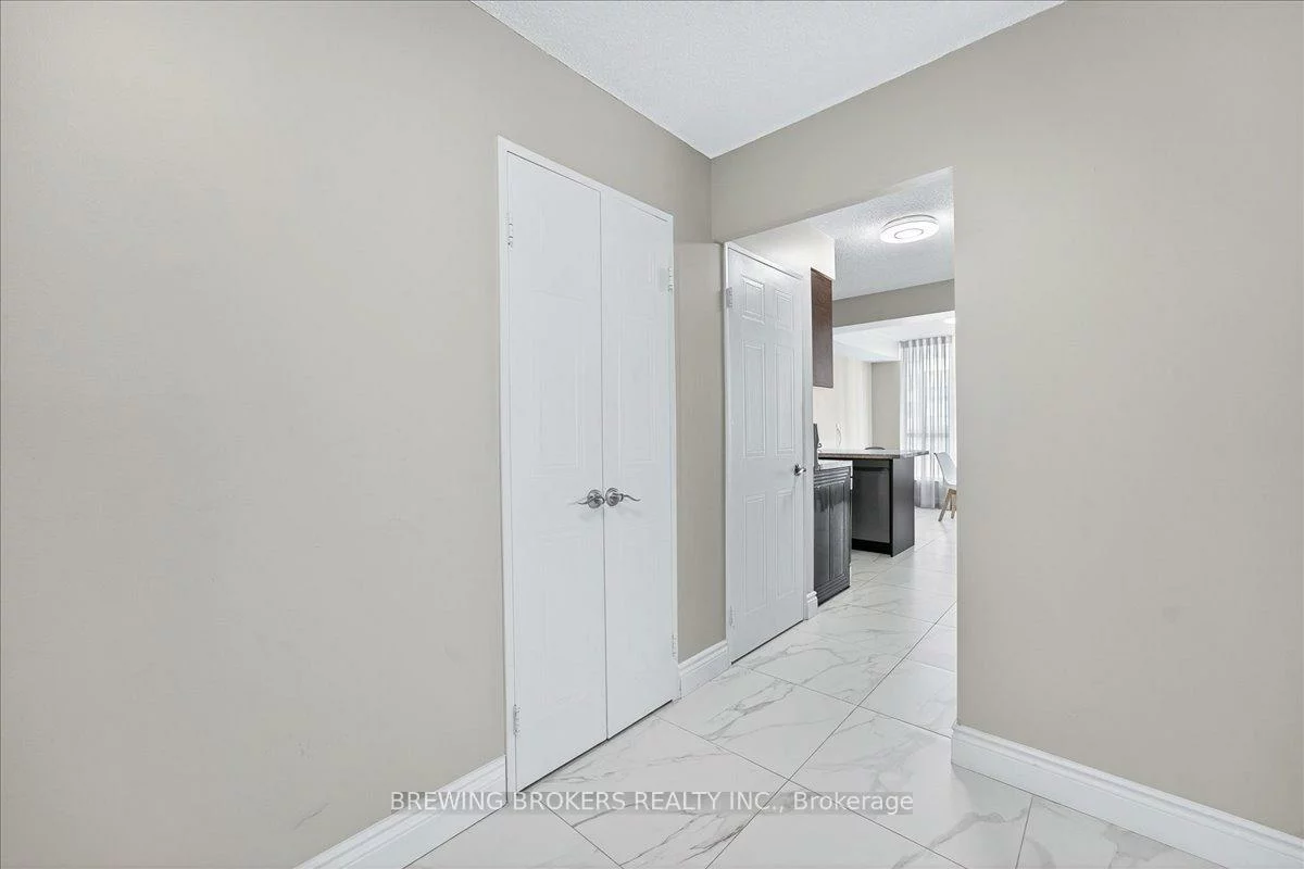 2901, Kipling, Mount Olive-Silverstone-Jamestown, Toronto