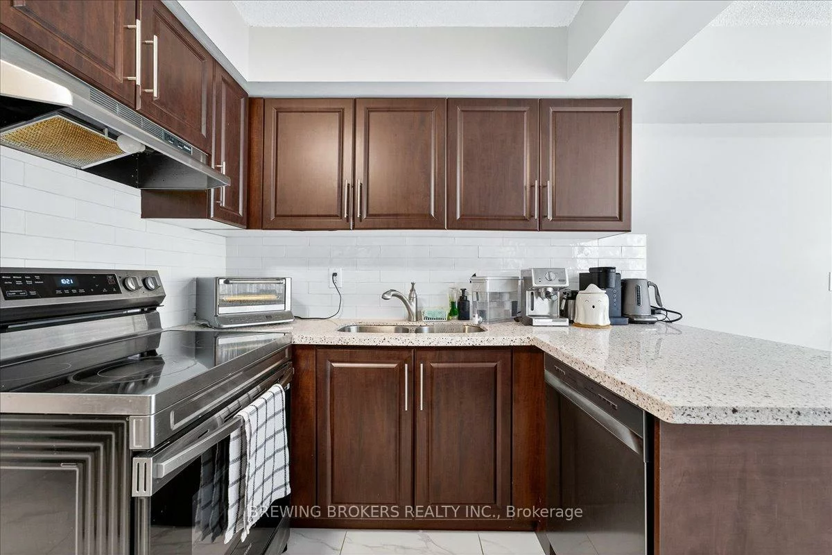 2901, Kipling, Mount Olive-Silverstone-Jamestown, Toronto