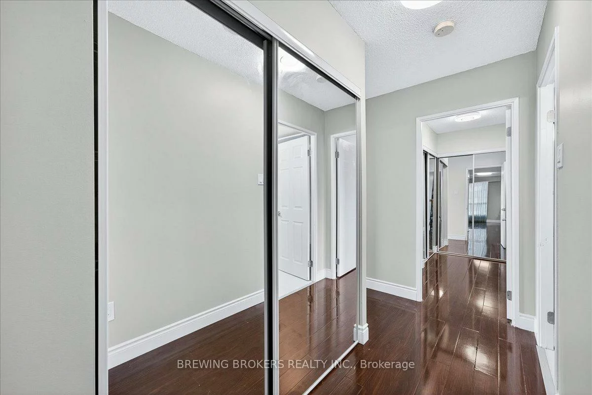 2901, Kipling, Mount Olive-Silverstone-Jamestown, Toronto
