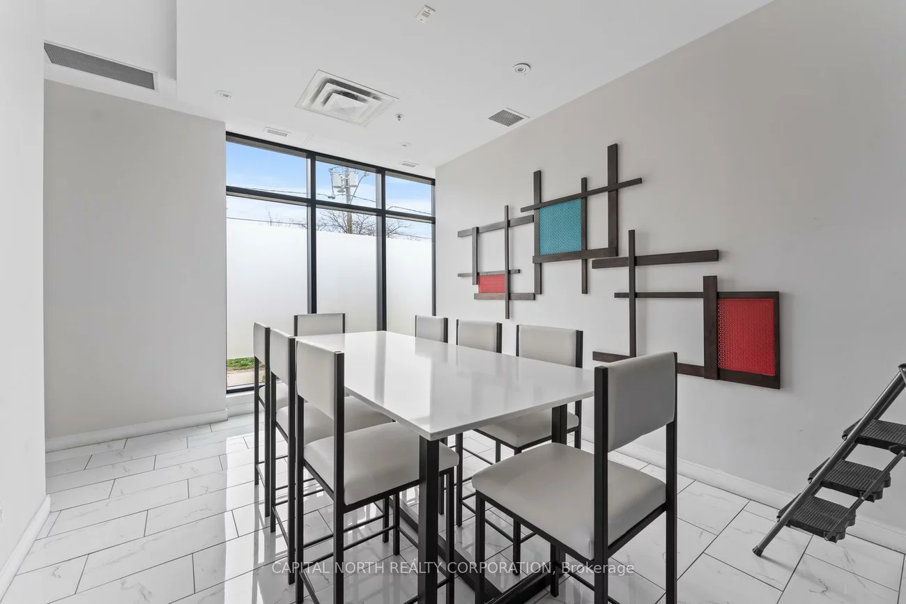 760, The Queensway, Stonegate-Queensway, Toronto