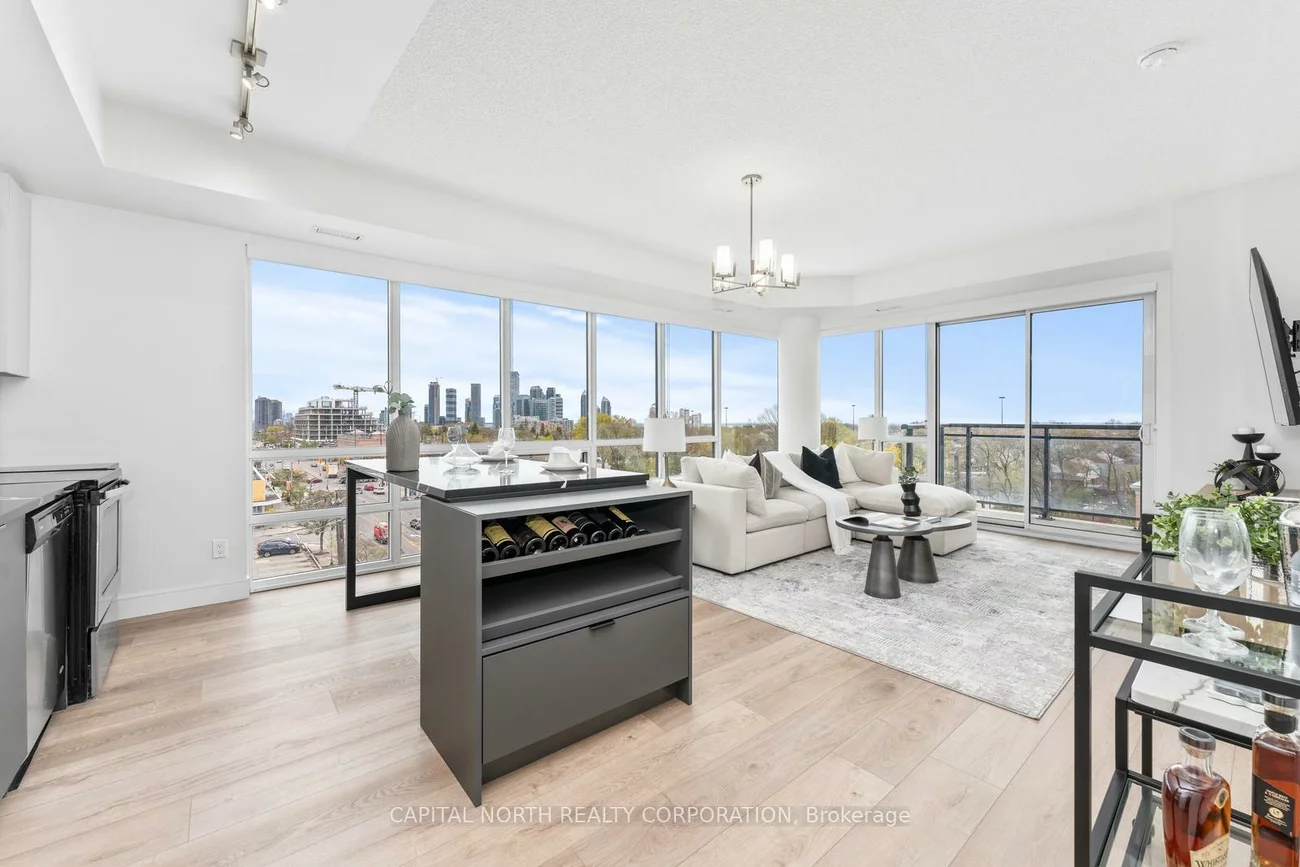 760, The Queensway, Stonegate-Queensway, Toronto