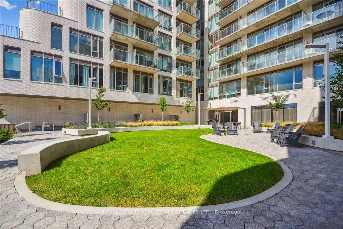 689, The Queensway, Stonegate-Queensway, Toronto