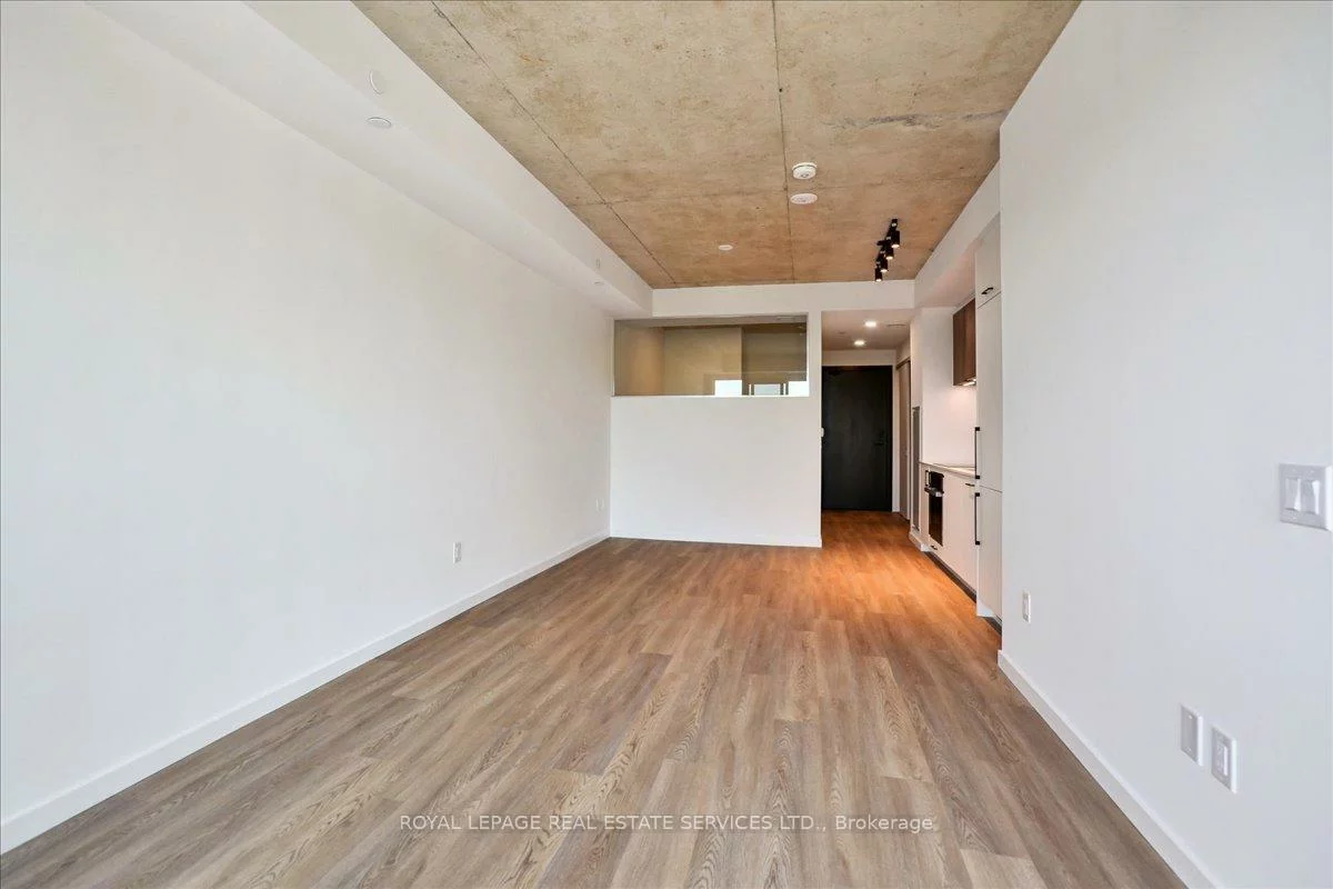 689, The Queensway, Stonegate-Queensway, Toronto