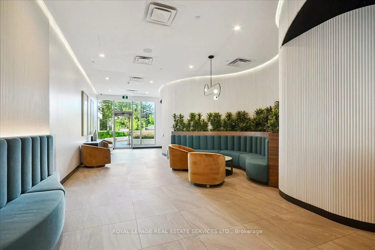 689, The Queensway, Stonegate-Queensway, Toronto