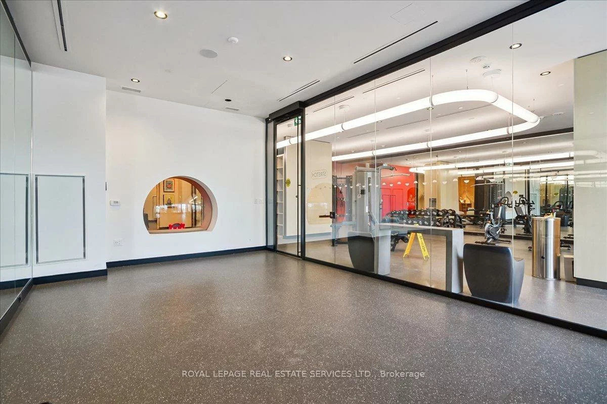 689, The Queensway, Stonegate-Queensway, Toronto