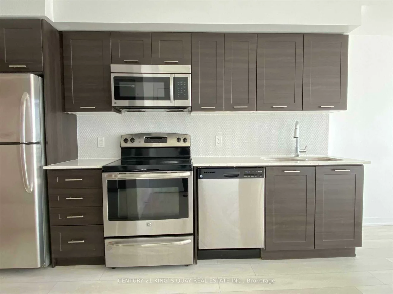 2212, Lake Shore, Mimico, Toronto