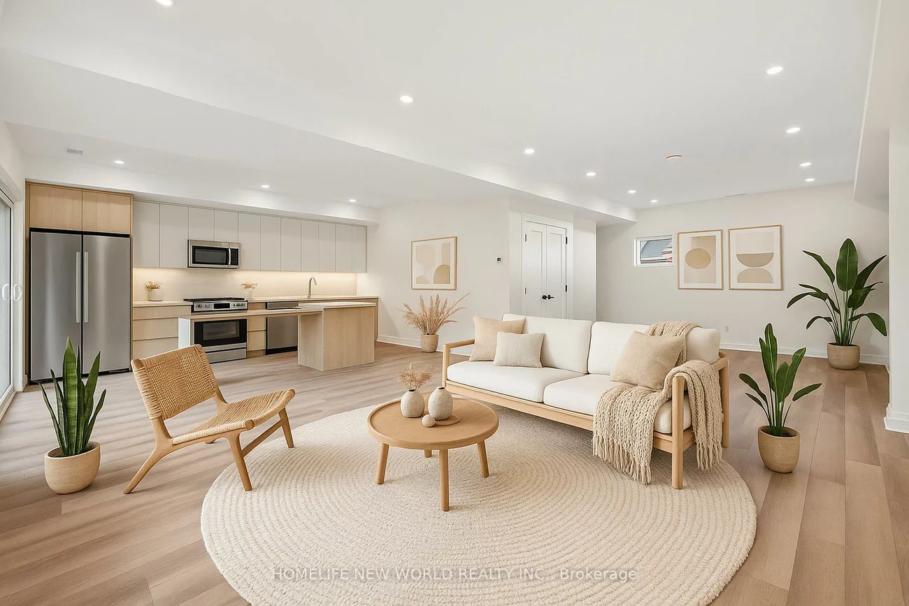401  - 43, Batavia, Rockcliffe-Smythe, Toronto