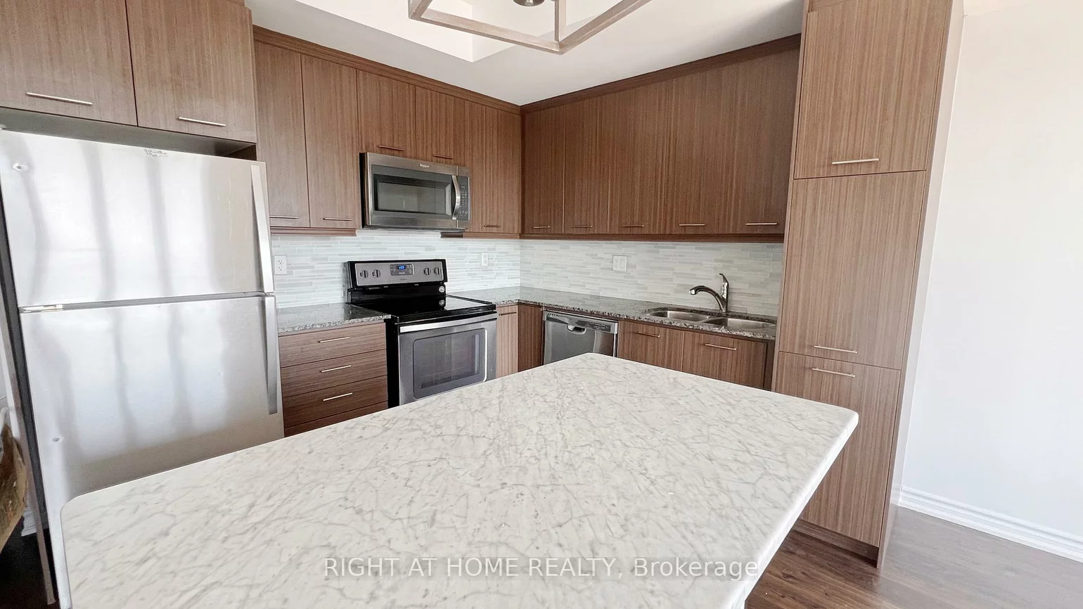 115, Long Branch, Long Branch, Toronto