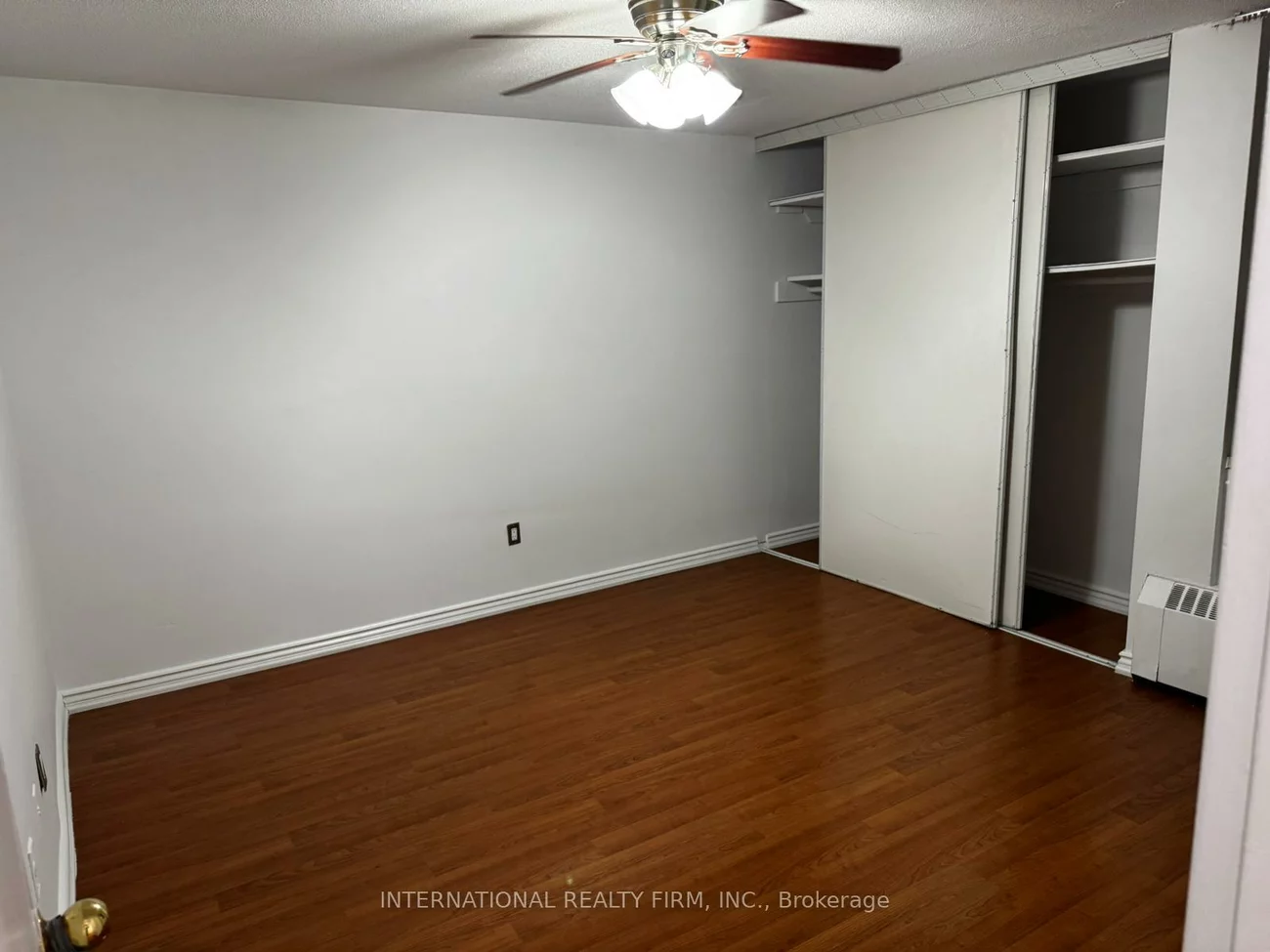 1455, Lawrence, Brookhaven-Amesbury, Toronto