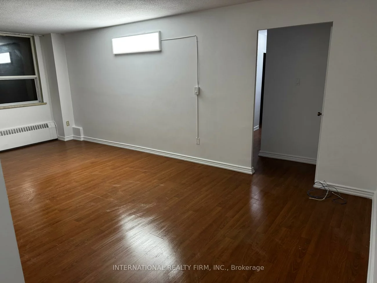 1455, Lawrence, Brookhaven-Amesbury, Toronto
