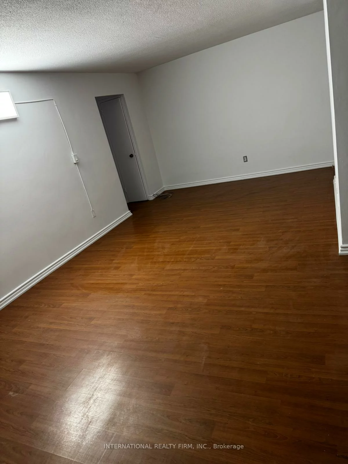 1455, Lawrence, Brookhaven-Amesbury, Toronto