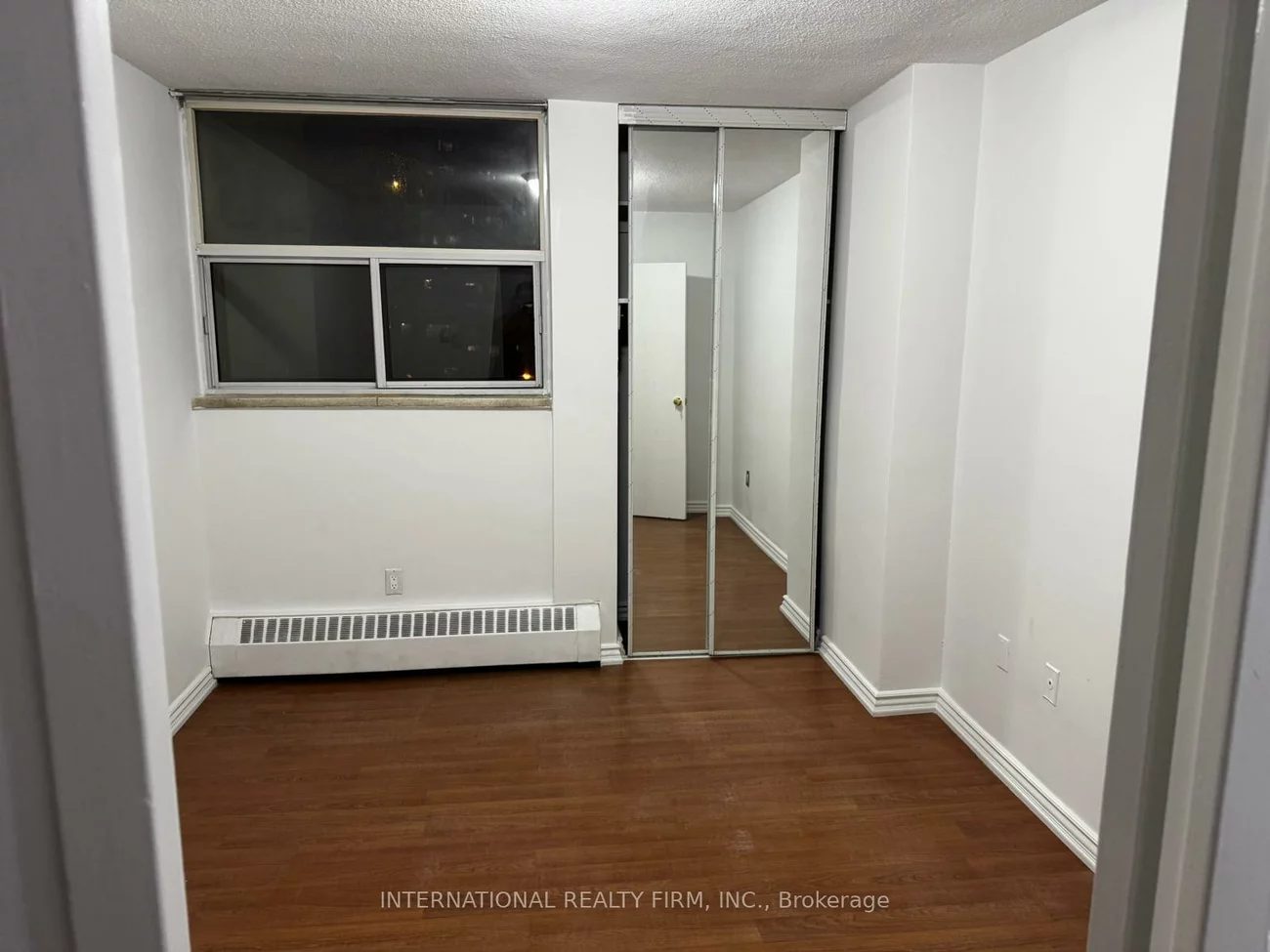 1455, Lawrence, Brookhaven-Amesbury, Toronto