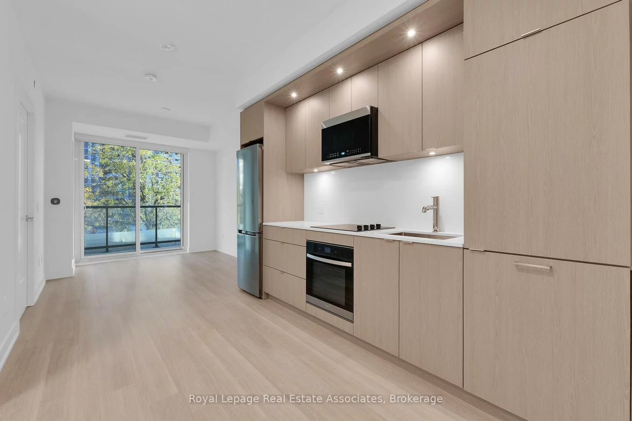 60, CENTRAL PARK ROADWAY, Islington-City Centre West, Toronto