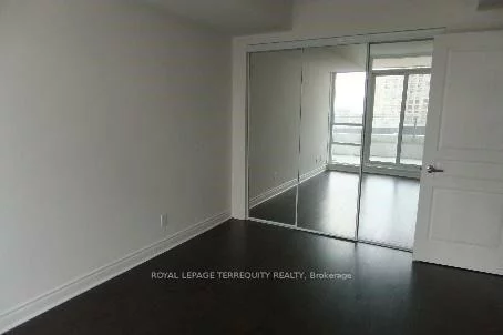 2240, Lake Shore, Mimico, Toronto