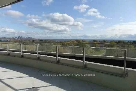 2240, Lake Shore, Mimico, Toronto