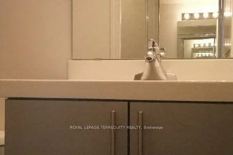 2240, Lake Shore, Mimico, Toronto