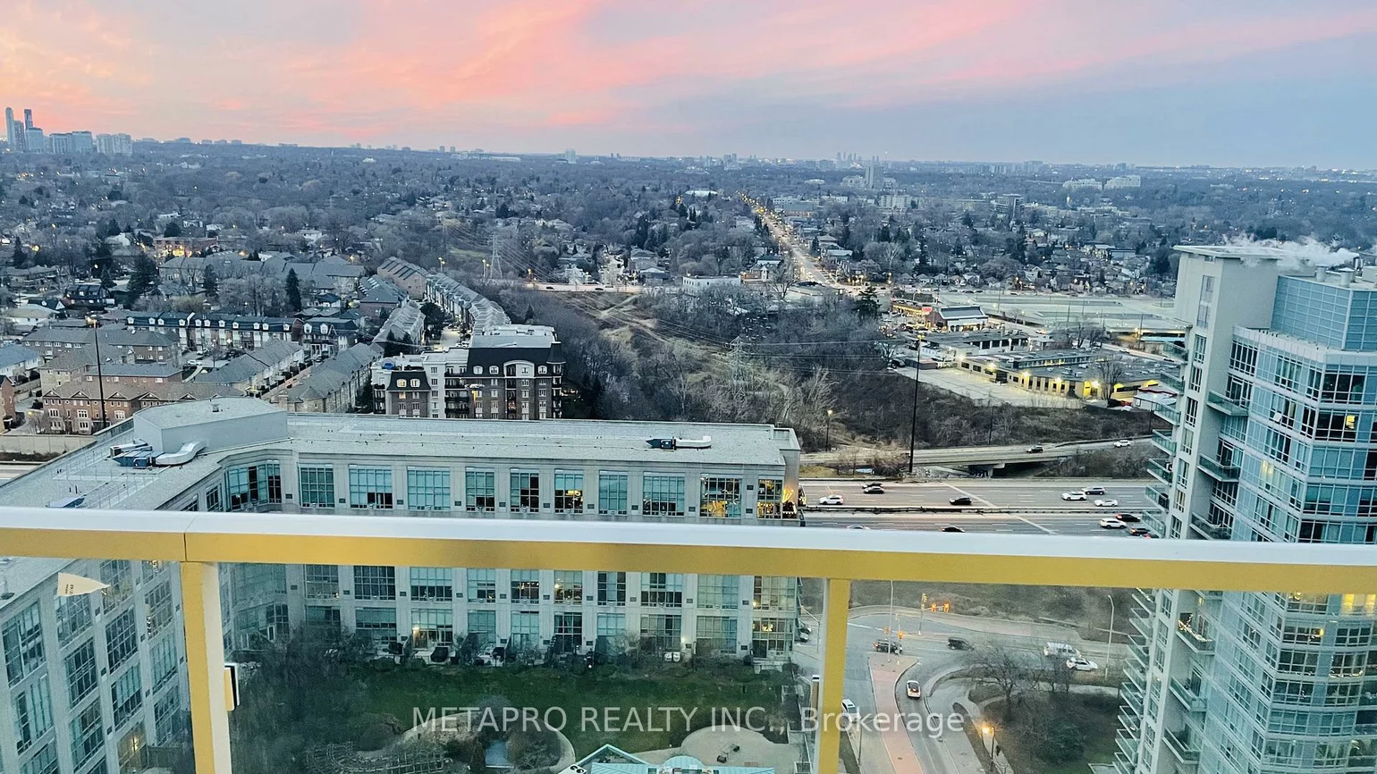 251, Manitoba, Mimico, Toronto