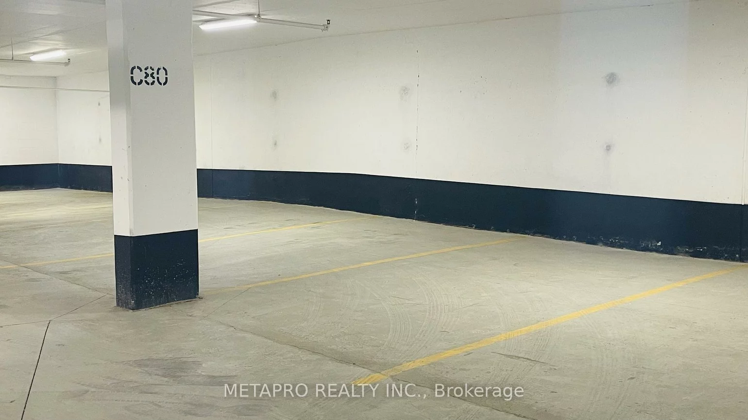 251, Manitoba, Mimico, Toronto