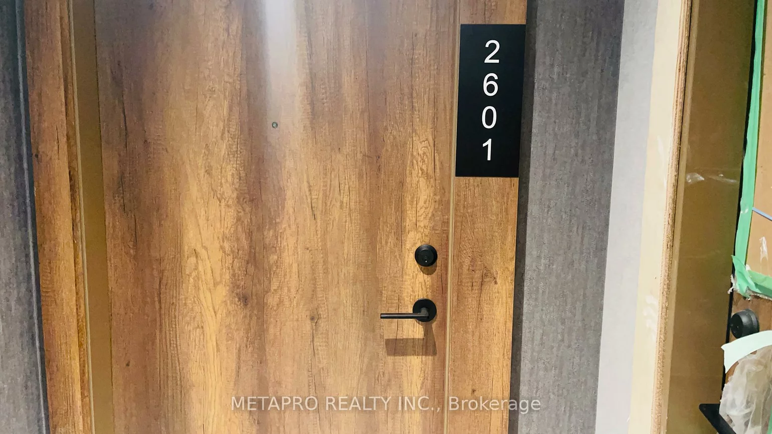 251, Manitoba, Mimico, Toronto