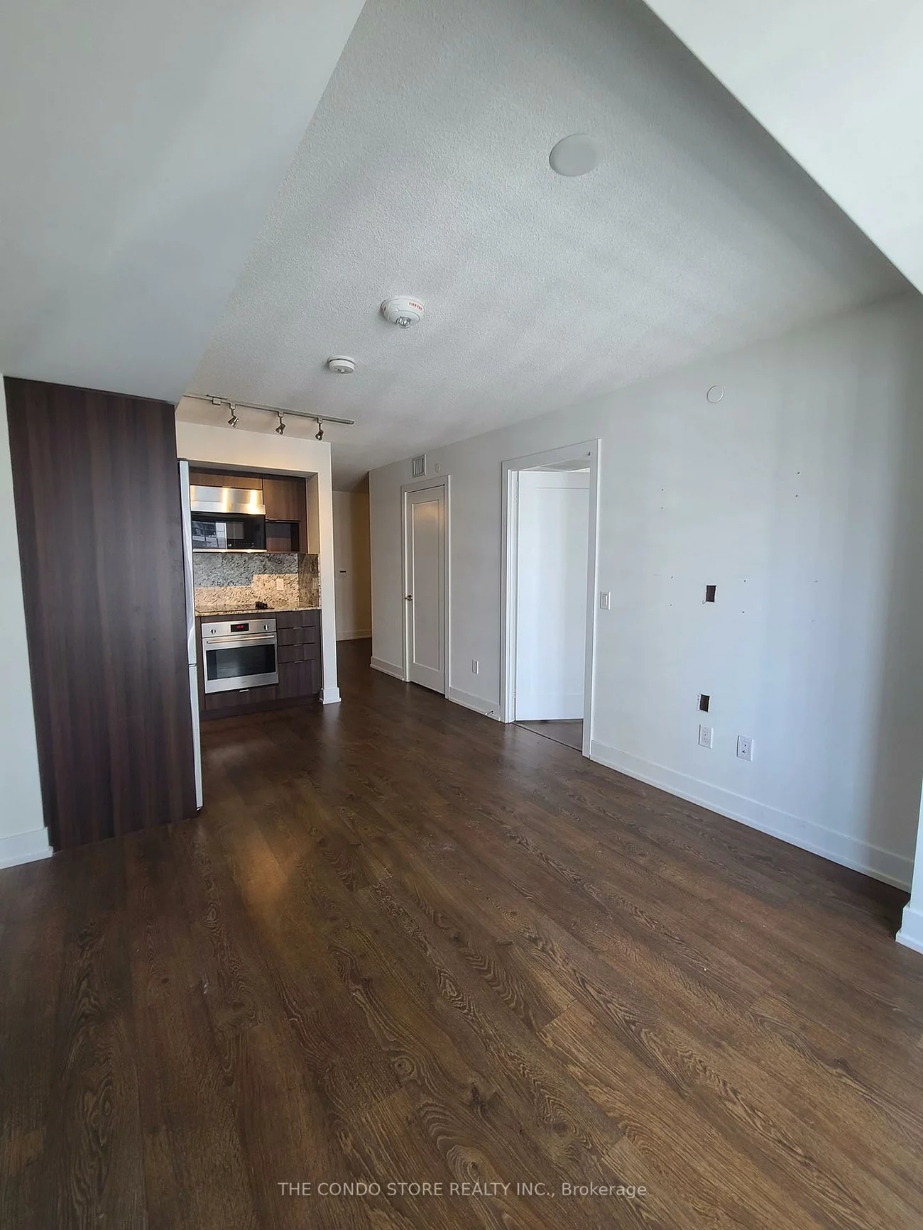 9, Mabelle, Islington-City Centre West, Toronto