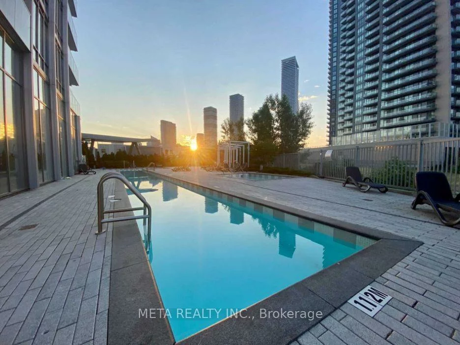 88, Park Lawn, Mimico, Toronto