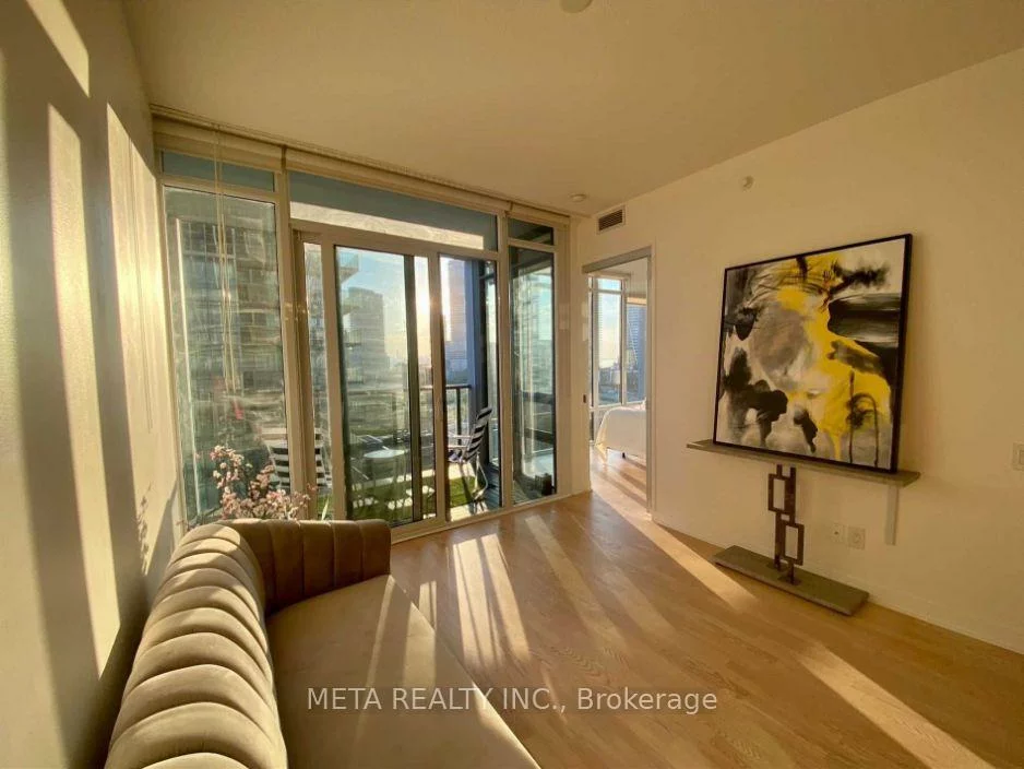 88, Park Lawn, Mimico, Toronto