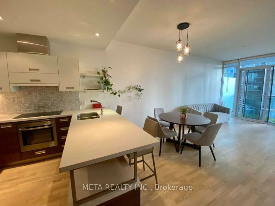 88, Park Lawn, Mimico, Toronto