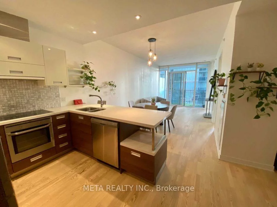 88, Park Lawn, Mimico, Toronto