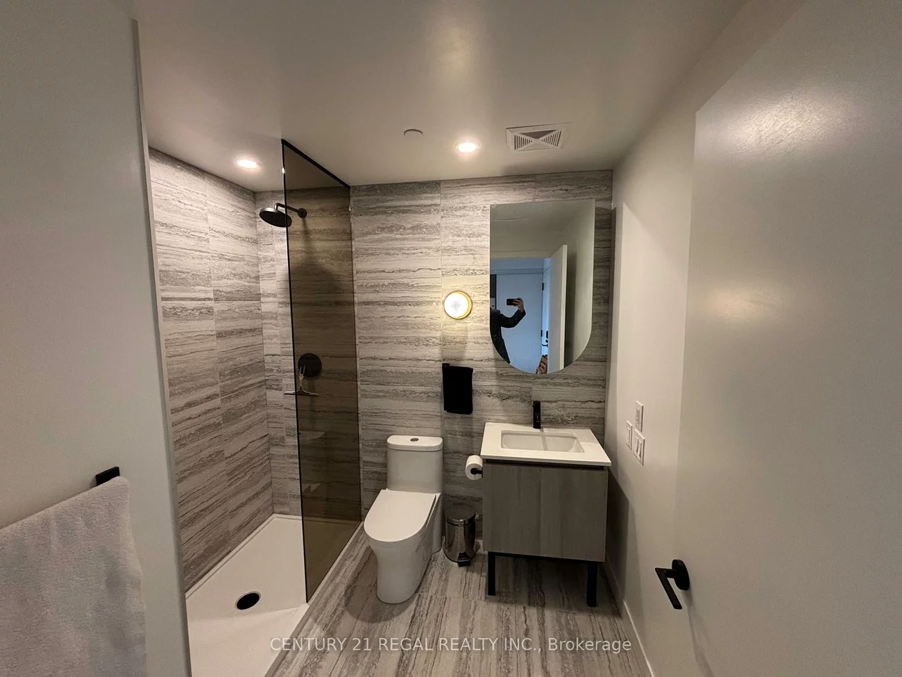 2625, Dundas, Junction Area, Toronto