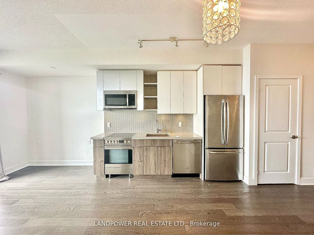 33, Shore Breeze, Mimico, Toronto