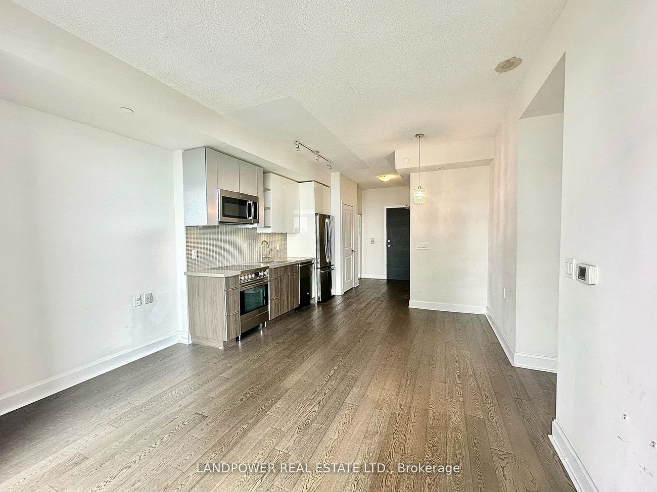 33, Shore Breeze, Mimico, Toronto