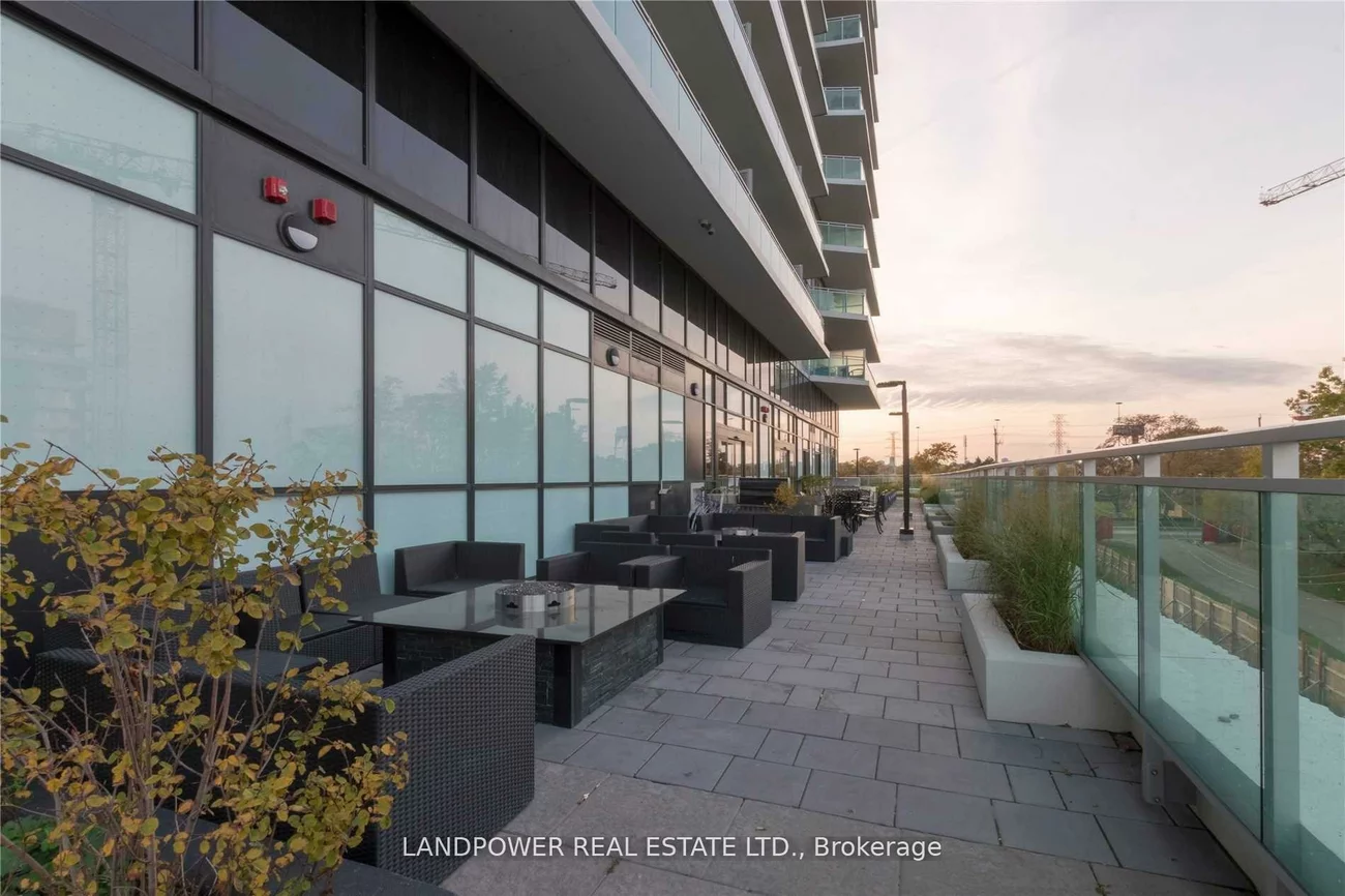 33, Shore Breeze, Mimico, Toronto