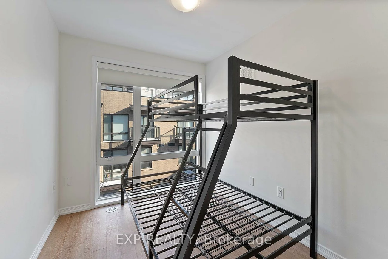 32, Fieldway, Islington-City Centre West, Toronto