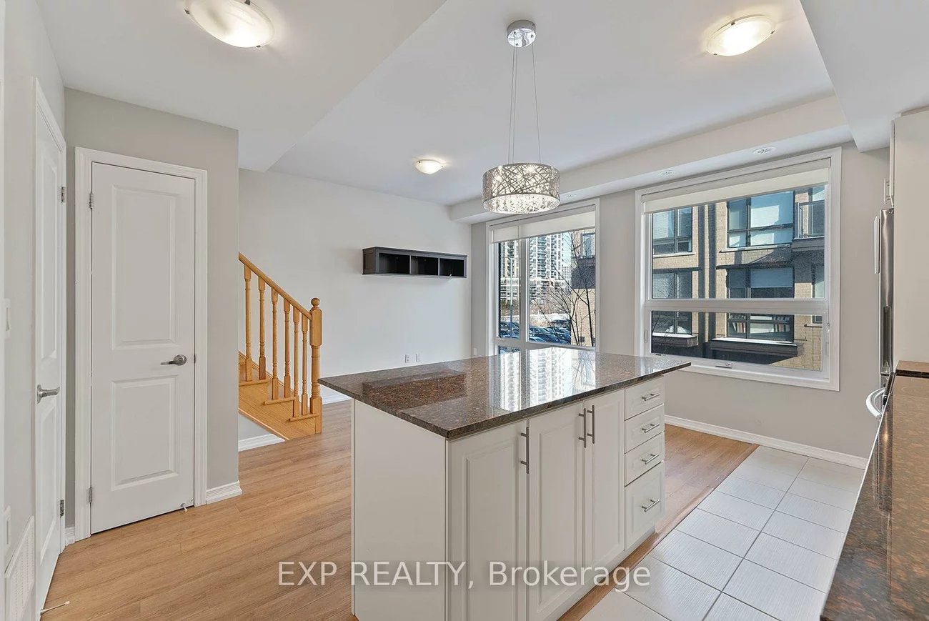 32, Fieldway, Islington-City Centre West, Toronto