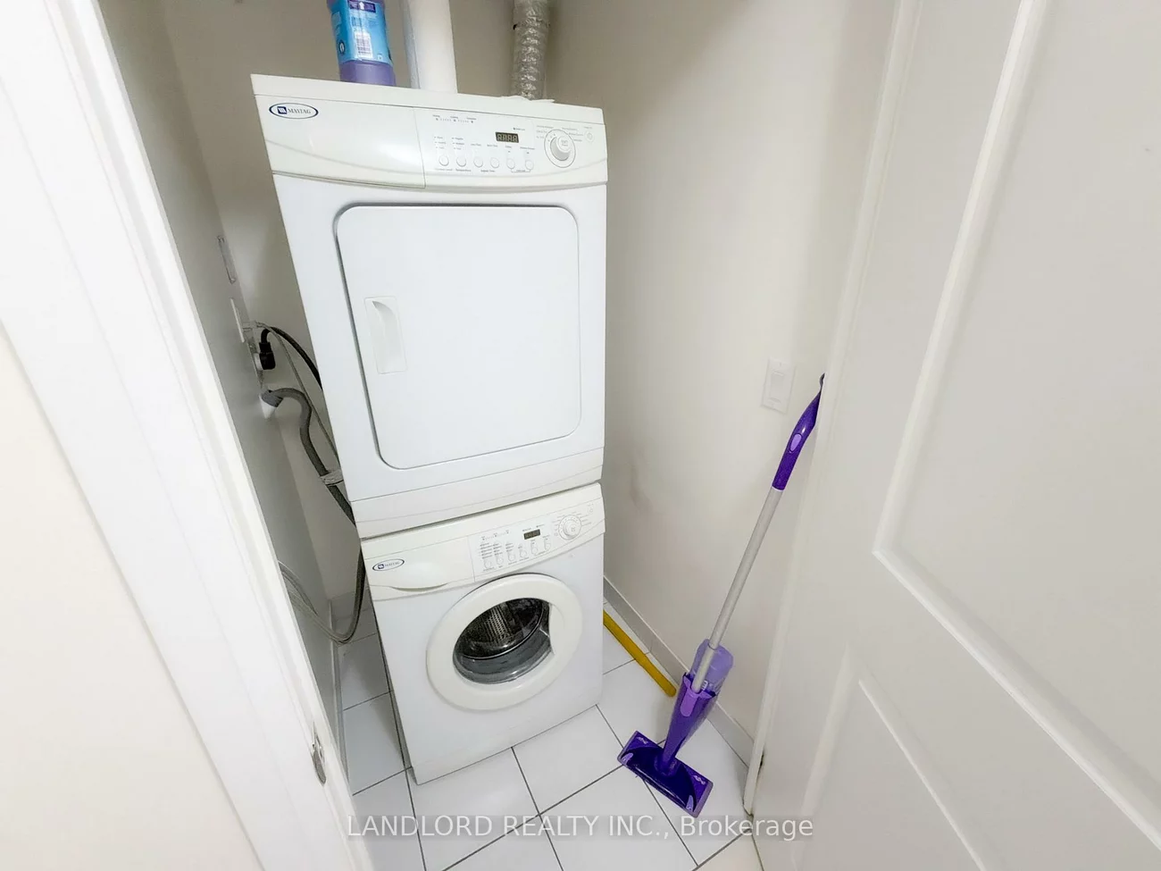 1070, Sheppard, York University Heights, Toronto