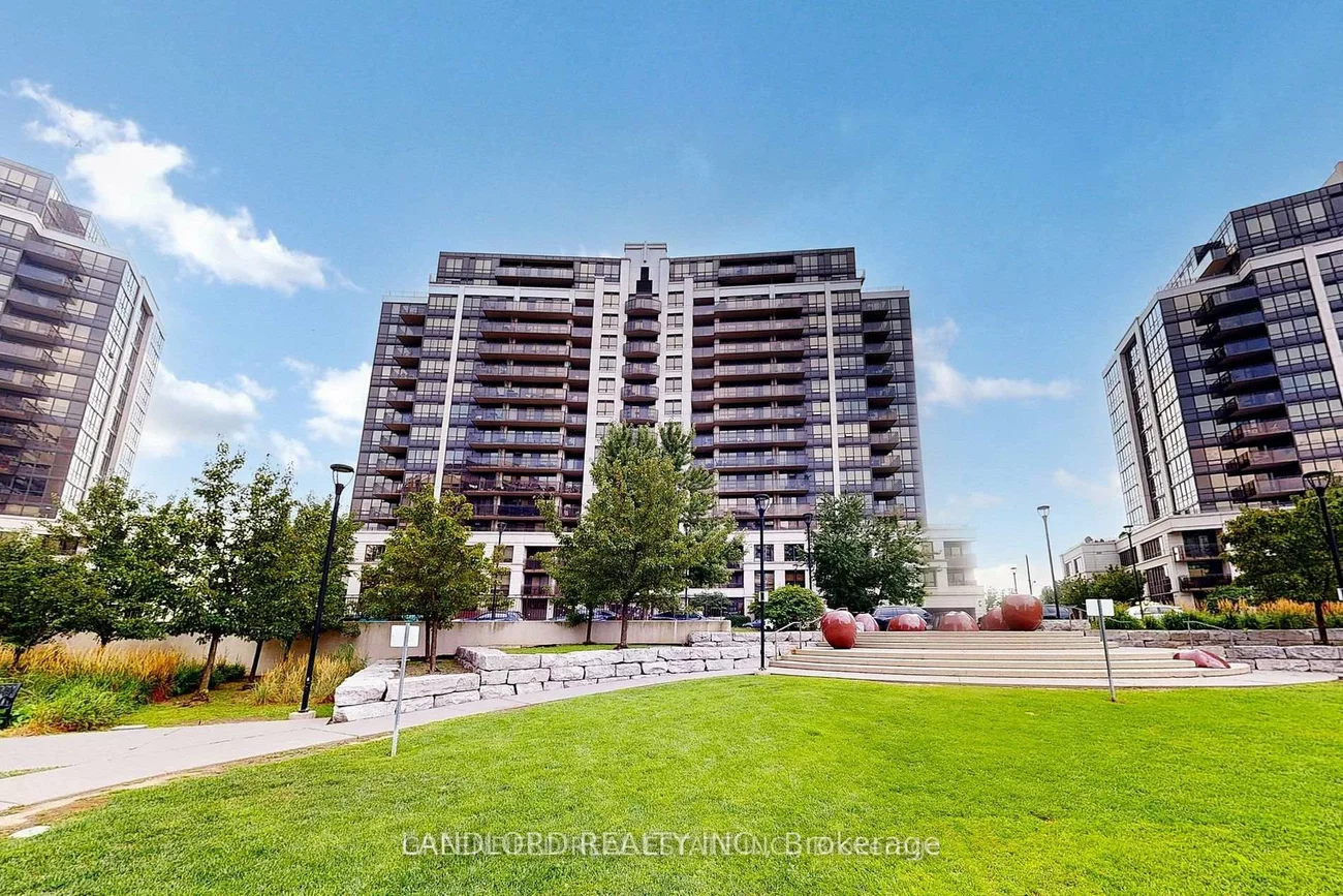 1070, Sheppard, York University Heights, Toronto