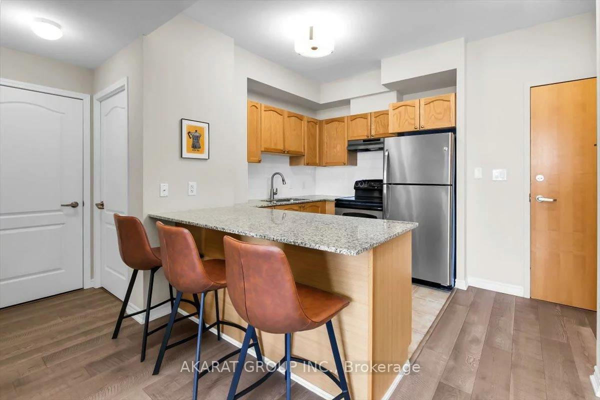 3865, Lake Shore, Long Branch, Toronto