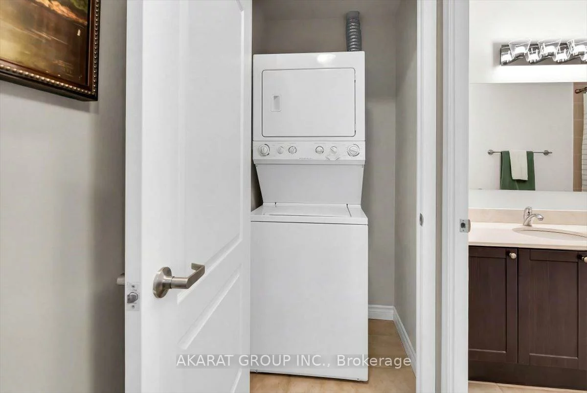 3865, Lake Shore, Long Branch, Toronto