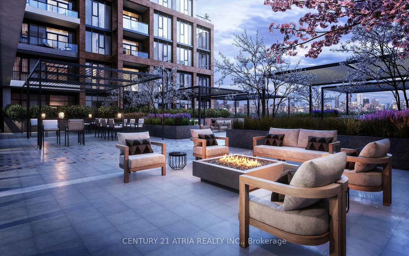 858, Dupont, Dovercourt-Wallace Emerson-Junction, Toronto