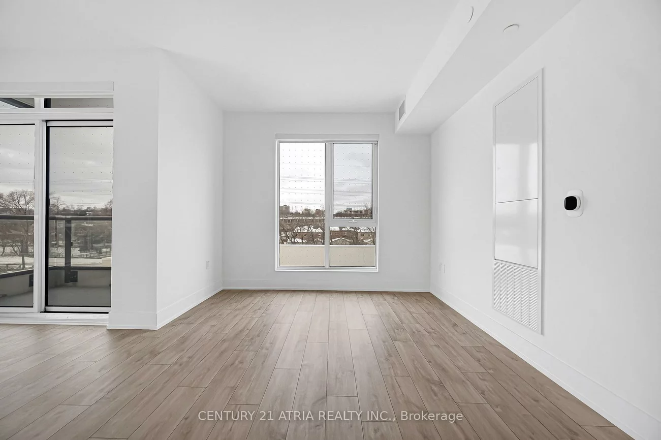 858, Dupont, Dovercourt-Wallace Emerson-Junction, Toronto