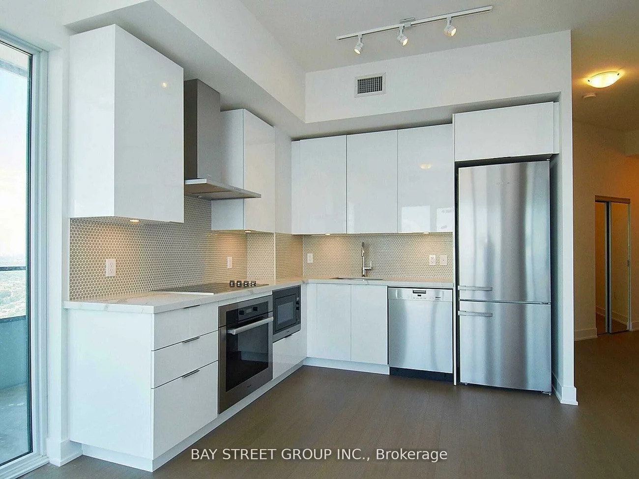 20, Shore Breeze, Mimico, Toronto