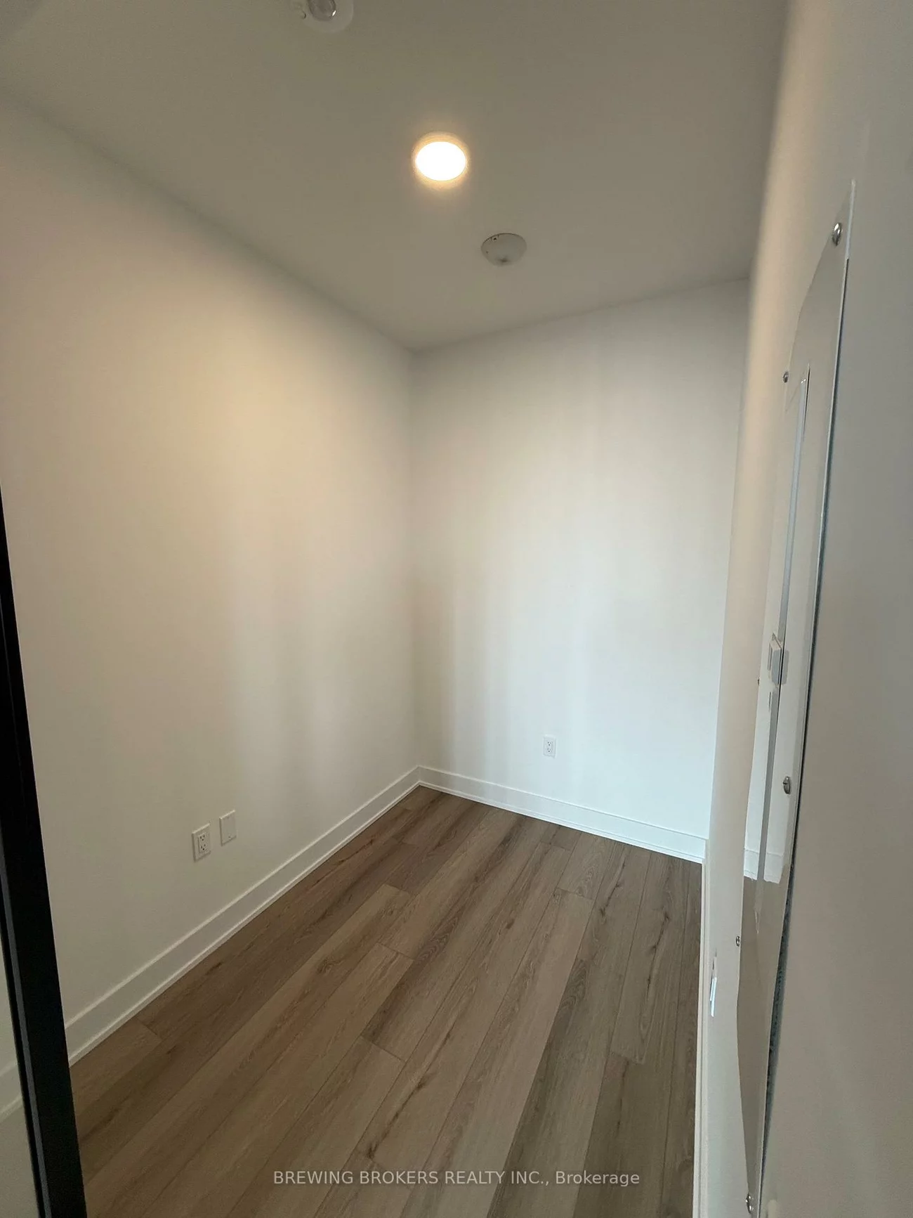 758, Dovercourt, Dovercourt-Wallace Emerson-Junction, Toronto