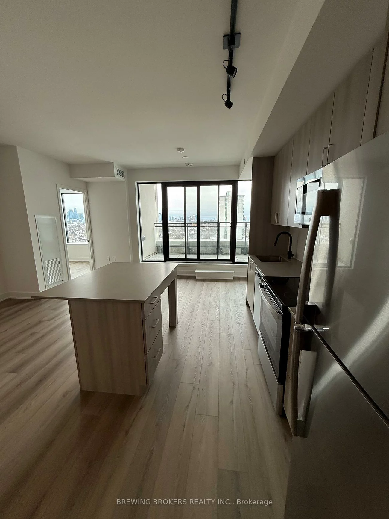 758, Dovercourt, Dovercourt-Wallace Emerson-Junction, Toronto