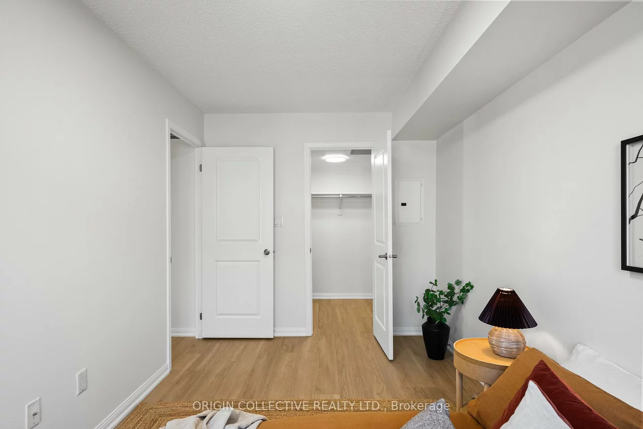 11, Foundry, Dovercourt-Wallace Emerson-Junction, Toronto