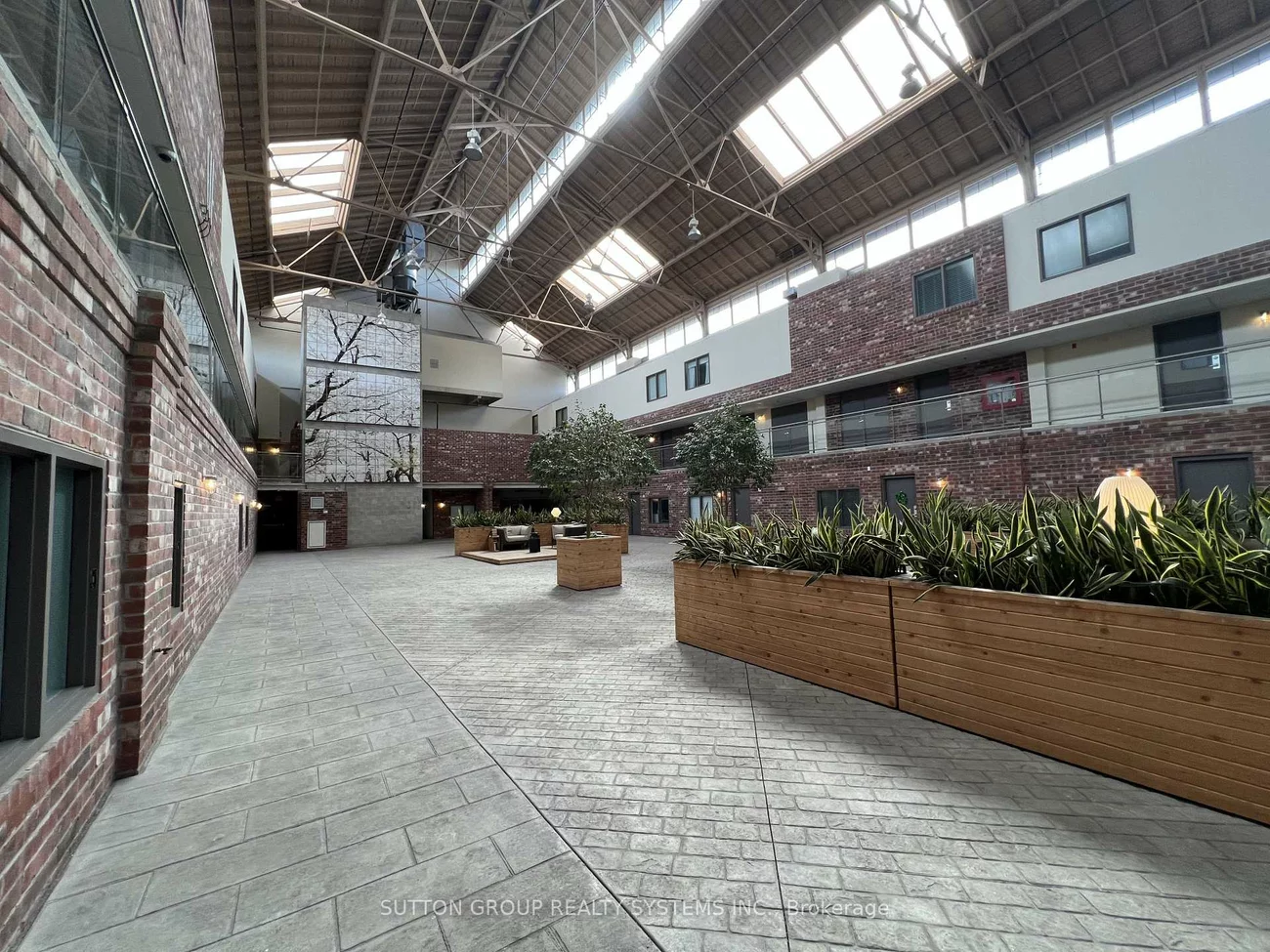 1100, Lansdowne, Dovercourt-Wallace Emerson-Junction, Toronto