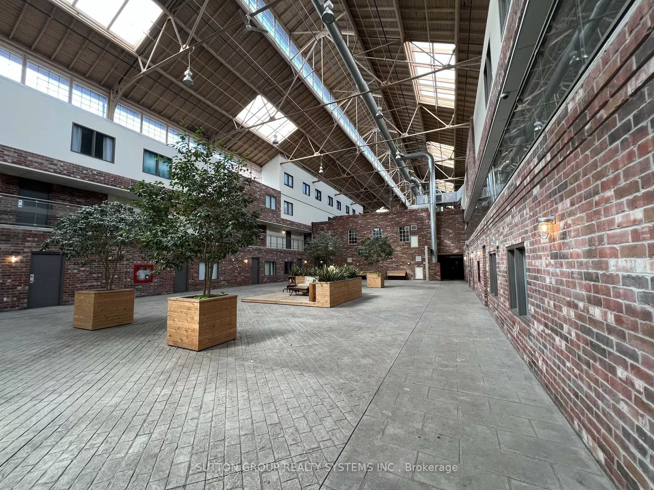 1100, Lansdowne, Dovercourt-Wallace Emerson-Junction, Toronto