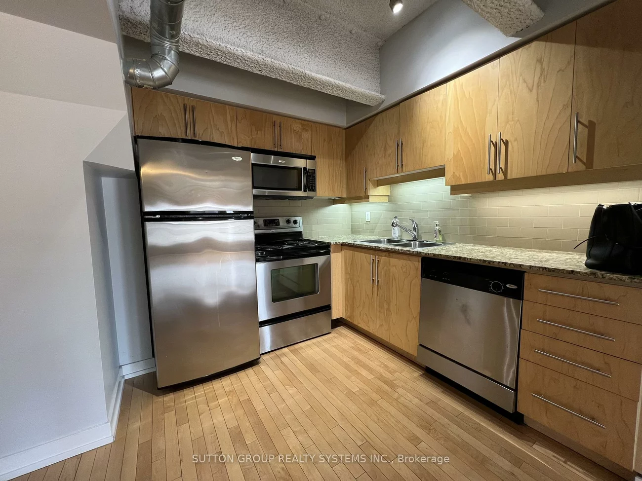 1100, Lansdowne, Dovercourt-Wallace Emerson-Junction, Toronto