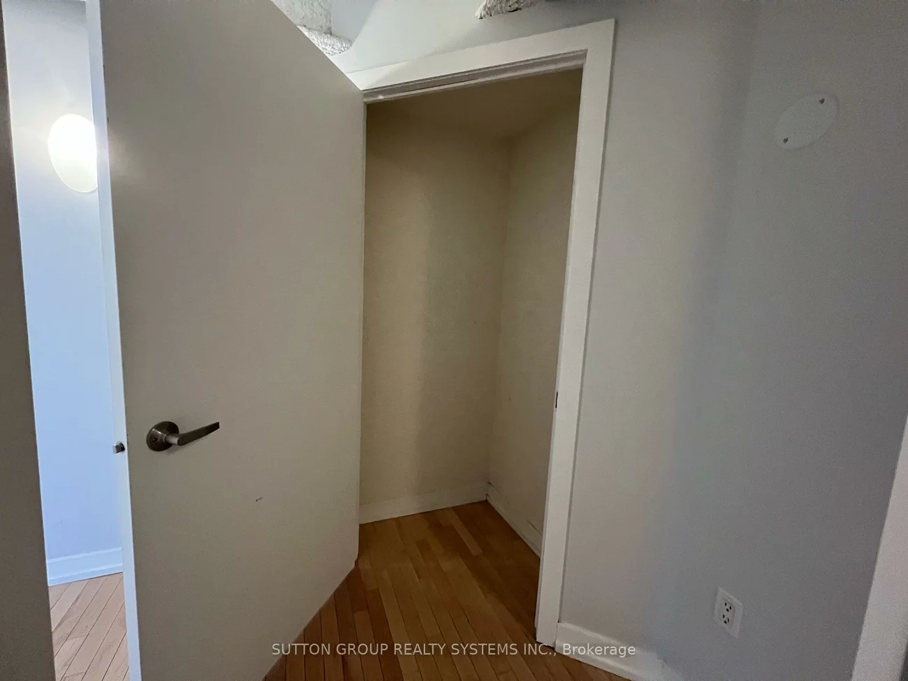 1100, Lansdowne, Dovercourt-Wallace Emerson-Junction, Toronto