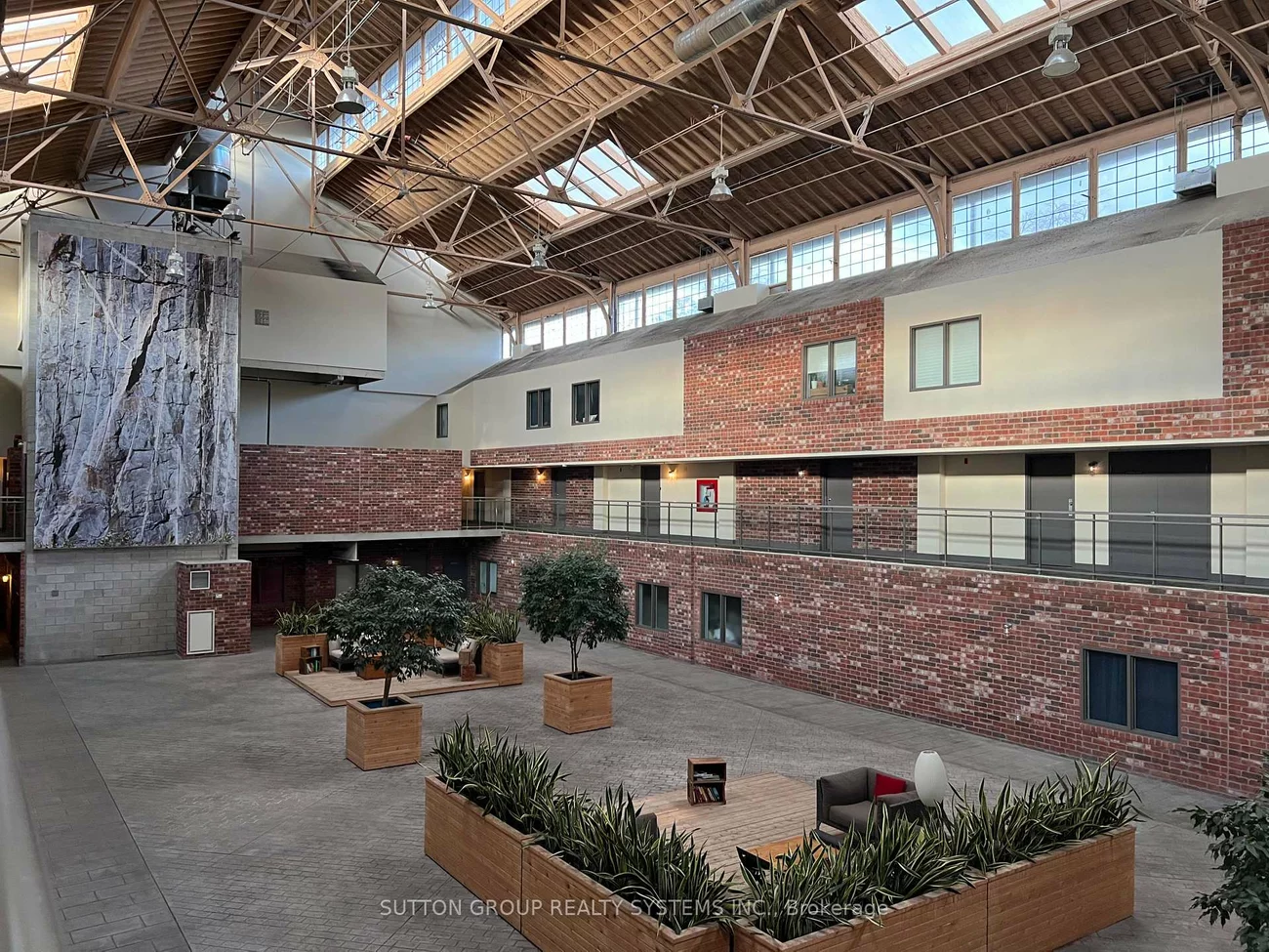 1100, Lansdowne, Dovercourt-Wallace Emerson-Junction, Toronto