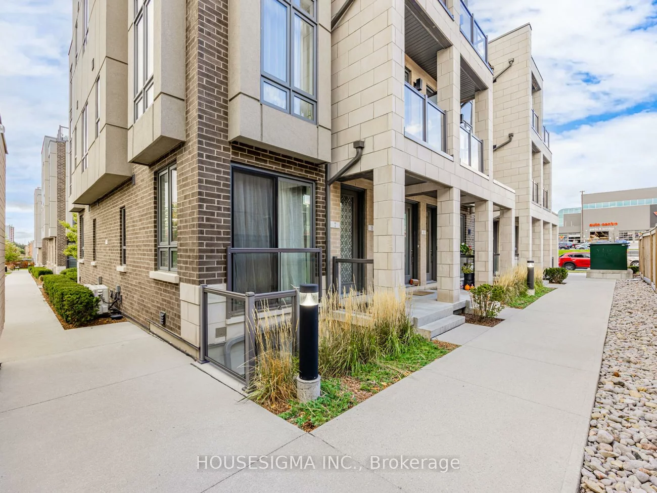 713, Lawrence, Yorkdale-Glen Park, Toronto